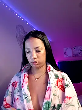 SallyWhitee online show from 4, 2, 2026