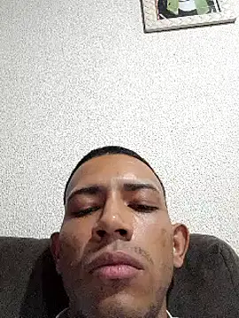 Mineirinho043 online show from 21, 2, 2025