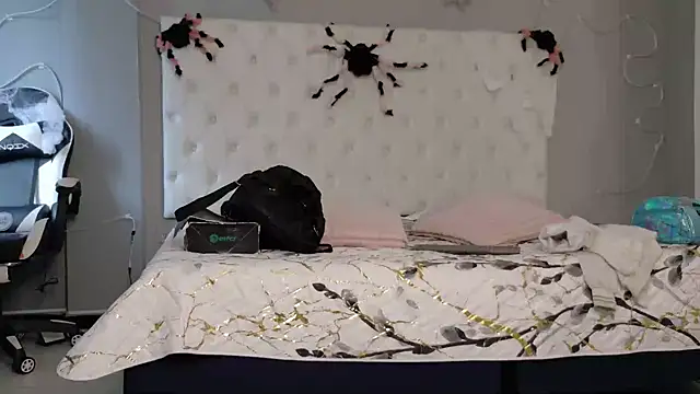 Alektra bryce online show from 28, 10, 2025