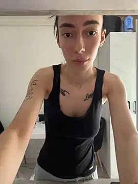 Celine Roxelle online show from 21, 4, 2026