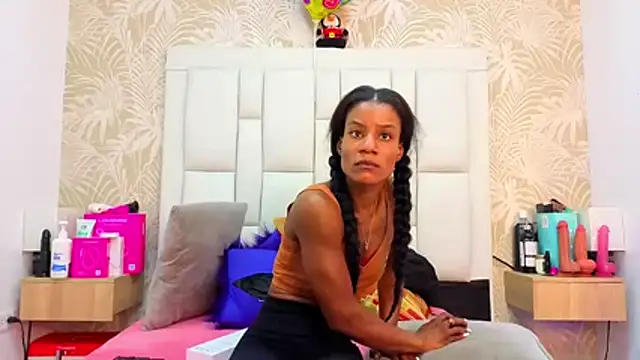 Snapshot of dafnnelewis chatting on 7, 4, 2026 dafnnelewis online show from 7, 4, 2026