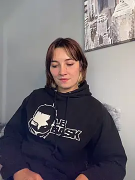 Maggie Geller online show from 5, 3, 2025