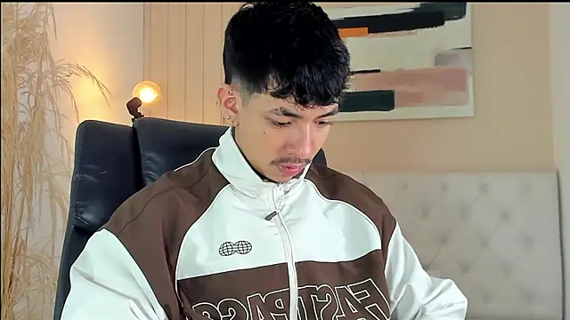 ISAAC CRYSTON online show from 24, 11, 2025