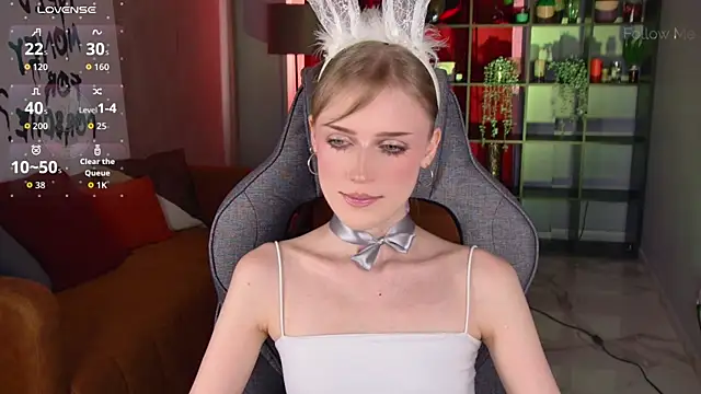 KiraMontoya online show from 25, 6, 2026