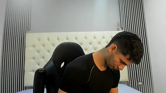 Snapshot of ANDRES_STUD chatting on 5, 3, 2026 ANDRES STUD online show from 5, 3, 2026