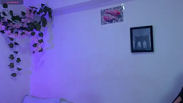 Snapshot of alaia_sweetxxx chatting on 21, 4, 2026 alaia sweetxxx online show from 21, 4, 2026