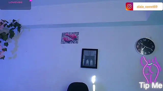 Snapshot of alaia_sweetxxx chatting on 13, 5, 2026 alaia sweetxxx online show from 13, 5, 2026