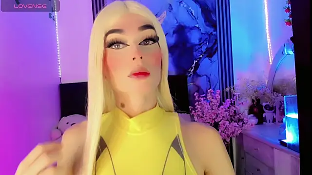 Snapshot of Irina_milkmaid chatting on 8, 10, 2025 Irina milkmaid online show from 8, 10, 2025