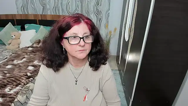 NoraJohnson6 online show from 5, 3, 2025