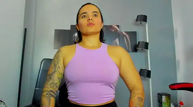 karlyjons12 online show from 28, 2, 2025