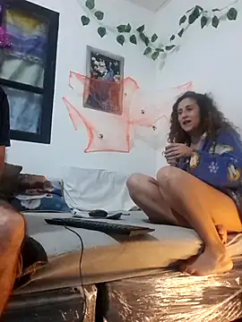 jeans and emma online show from 12, 10, 2025