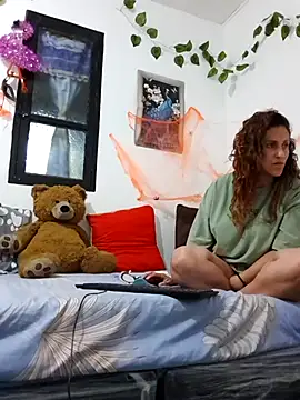 jeans and emma online show from 4, 11, 2025