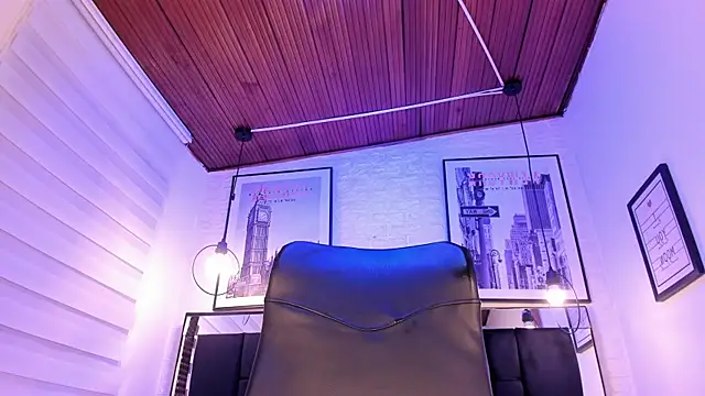 tylla  online show from 9, 10, 2025