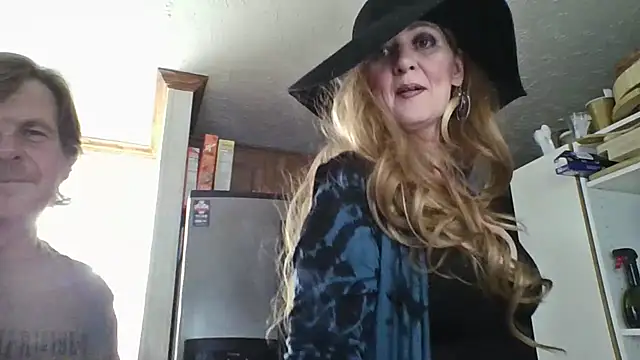 Snapshot of goddesspaigefox chatting on 10, 10, 2025 goddesspaigefox online show from 10, 10, 2025