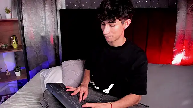 NovaaWheler online show from 30, 10, 2025