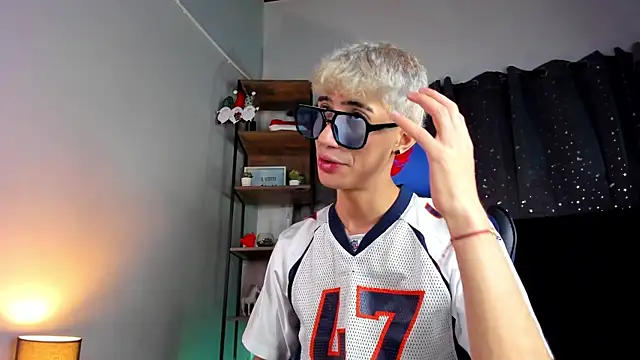 NovaaWheler online show from 20, 12, 2025