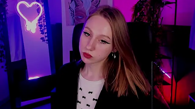Snapshot of DariaTate chatting on 16, 2, 2025 DariaTate online show from 16, 2, 2025