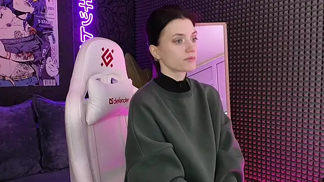 roxy riot  online show from 22, 2, 2025