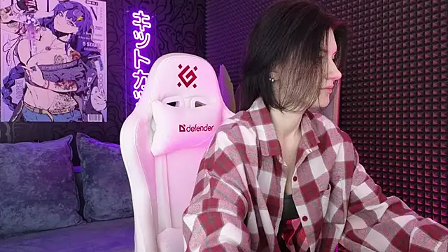 roxy riot  online show from 10, 3, 2025