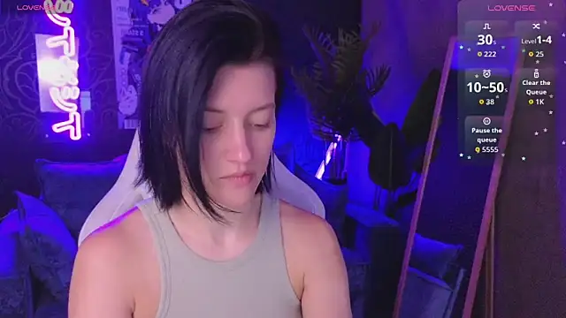 roxy riot  online show from 31, 3, 2026