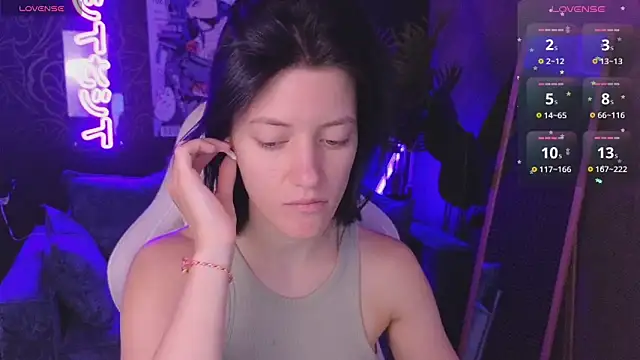 roxy riot  online show from 3, 4, 2026