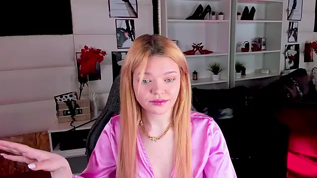 AdeleCartier online show from 26, 2, 2025