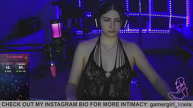 Snapshot of Gamergirl-Linela chatting on 13, 10, 2025 Gamergirl-Linela online show from 13, 10, 2025