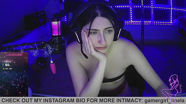 Snapshot of Gamergirl-Linela chatting on 20, 11, 2025 Gamergirl-Linela online show from 20, 11, 2025