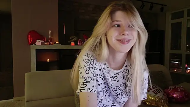 Snapshot of Bella_amory chatting on 16, 2, 2025 Bella amory online show from 16, 2, 2025