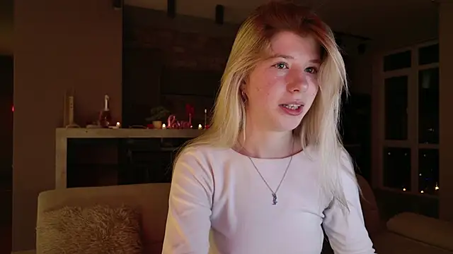 Snapshot of Bella_amory chatting on 25, 2, 2025 Bella amory online show from 25, 2, 2025