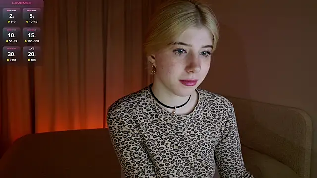 Snapshot of Bella_amory chatting on 18, 5, 2026 Bella amory online show from 18, 5, 2026