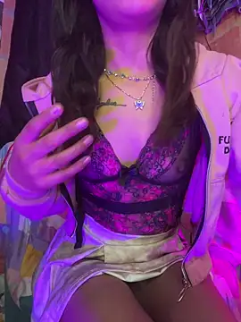 Skye Moore online show from 18, 4, 2026