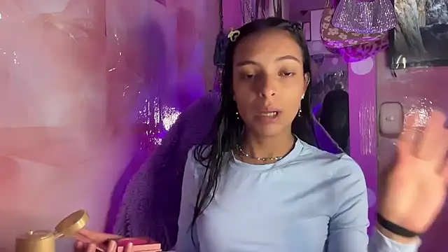 Snapshot of Skye_Moore chatting on 8, 8, 2026 Skye Moore online show from 8, 8, 2026
