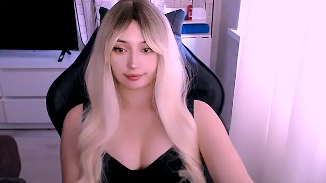 beauty blonde online show from 17, 10, 2025