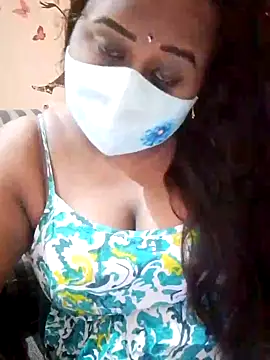 Snapshot of dolly_telugu01 chatting on 5, 10, 2025 dolly telugu01 online show from 5, 10, 2025