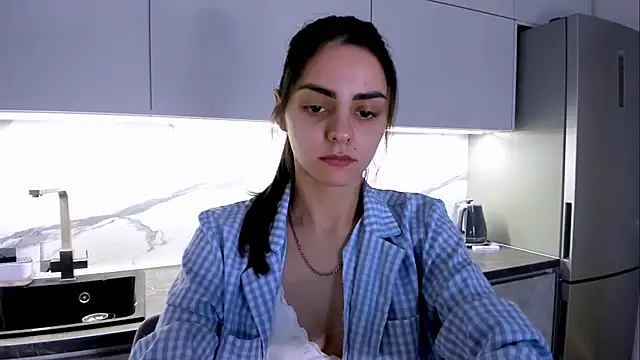 EmiliaZen online show from 20, 2, 2025