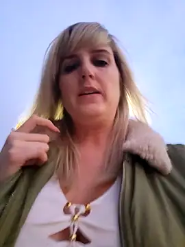 Sexybiene969 online show from 14, 10, 2025