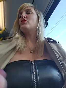 Sexybiene969 online show from 24, 10, 2025