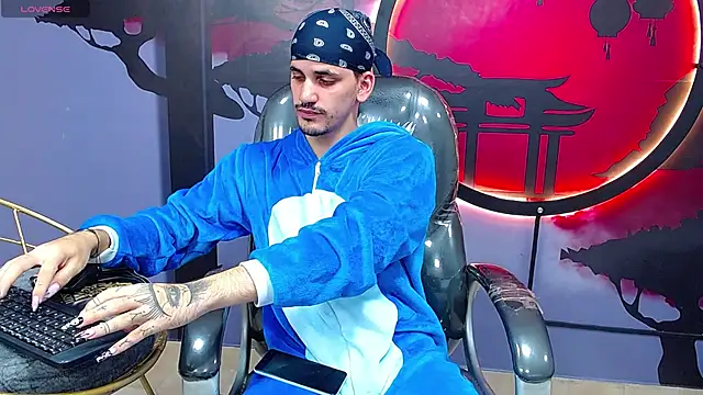 Dirty Kingg online show from 27, 10, 2025