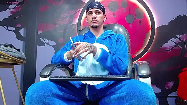 Dirty Kingg online show from 4, 11, 2025