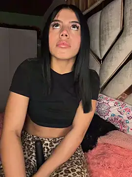 Laura-Khalifa online show from 11, 2, 2026