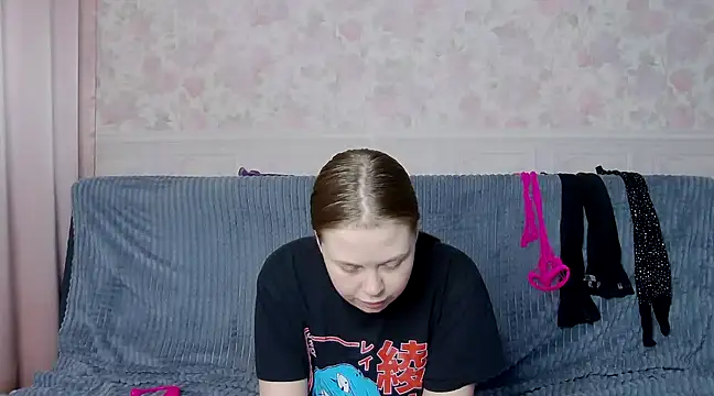 Perris cuttiee online show from 28, 2, 2025