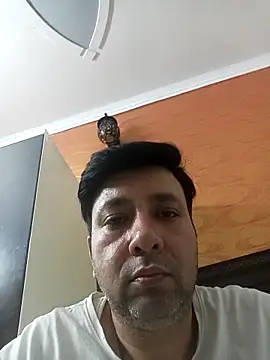 innocentboy1987 online show from 10, 5, 2026