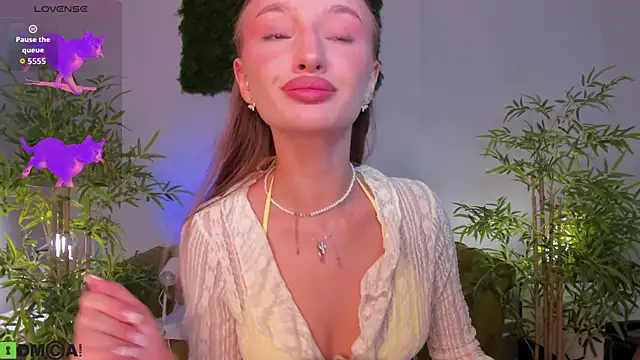 Snapshot of miiss__lulu chatting on 26, 6, 2026 miiss lulu online show from 26, 6, 2026