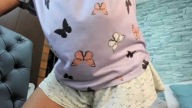 nicollesofia2 online show from 1, 3, 2025