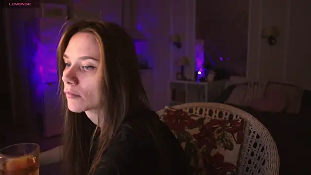 Snapshot of alexa_feels_ chatting on 5, 3, 2025 alexa feels online show from 5, 3, 2025