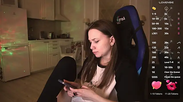 Snapshot of alexa_feels_ chatting on 13, 3, 2025 alexa feels online show from 13, 3, 2025