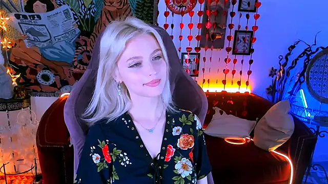 Snapshot of LeonaStane chatting on 21, 2, 2025 LeonaStane online show from 21, 2, 2025