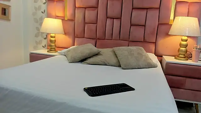 ArianaFranco online show from 9, 4, 2026