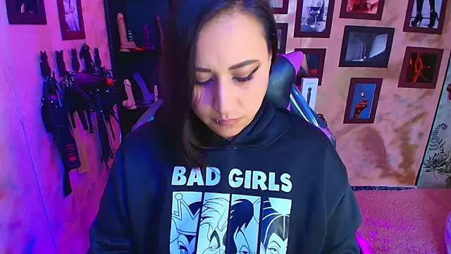 cherryy bombshelll online show from 28, 10, 2025